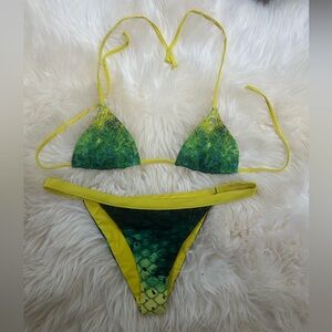 Pelagic Women's Rio Reversible Bikini Green/Yellow size M